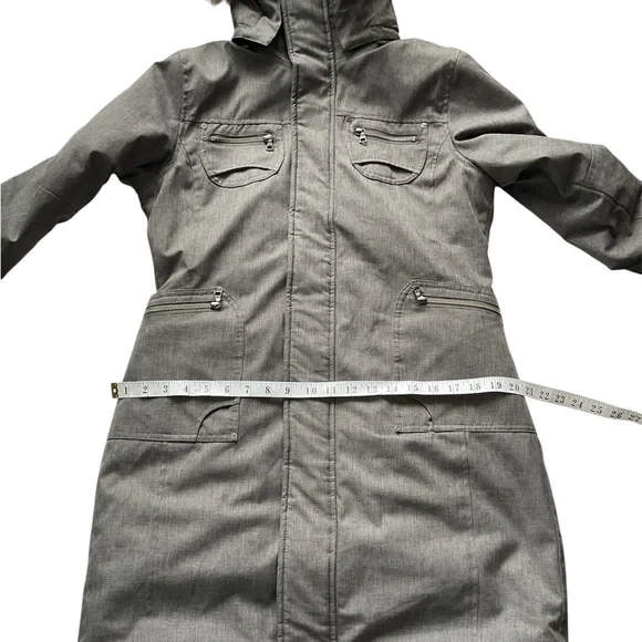 Aritzia TNA Verbier Gray Parka Jacket, size M - Picture 13 of 16